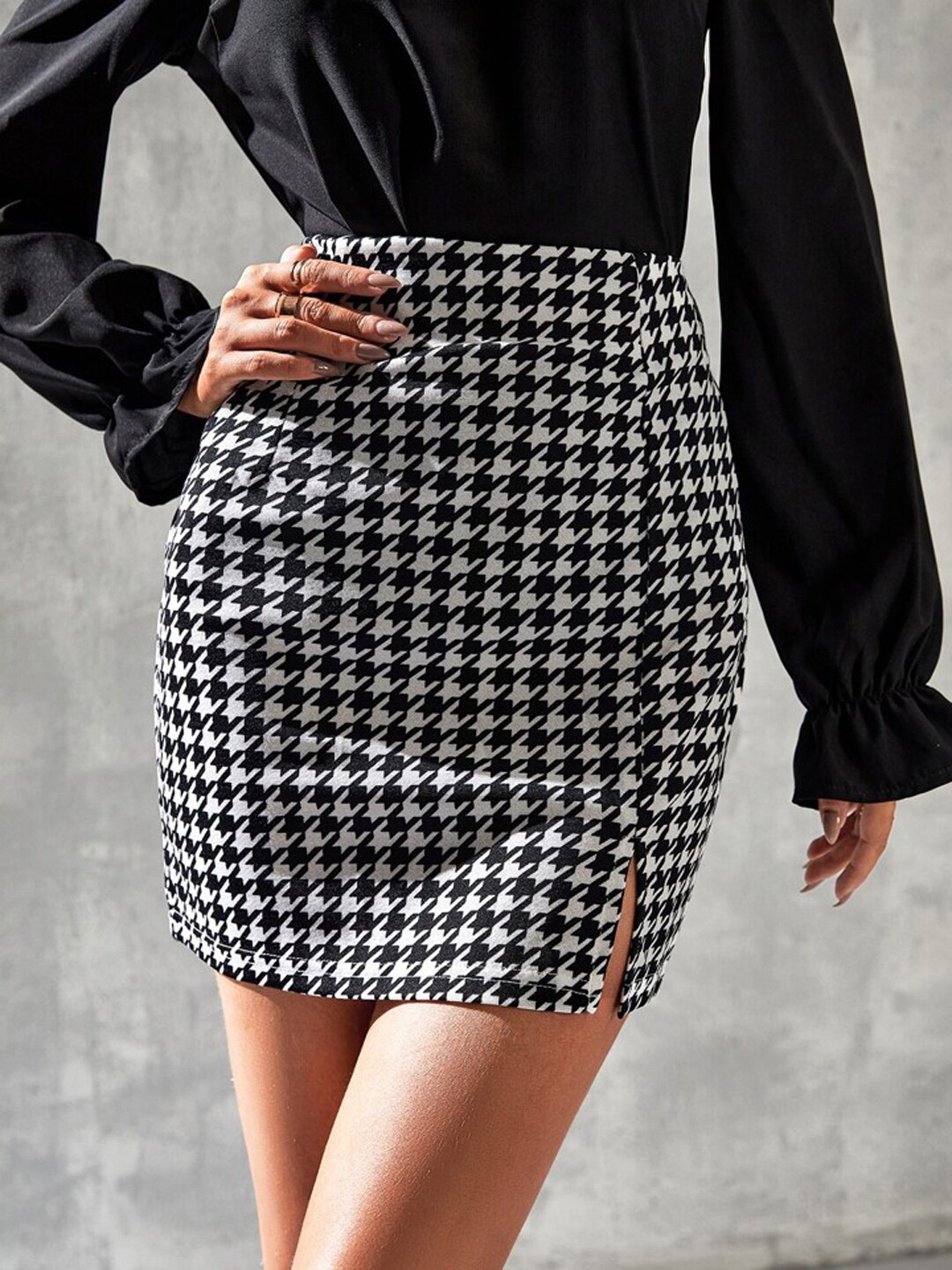 

BAESD Geometric Printed Pencil Mini Skirts, Black