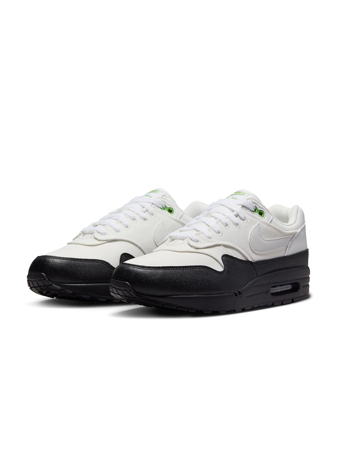 

Nike Men AIR MAX 1 SE Sneakers, White