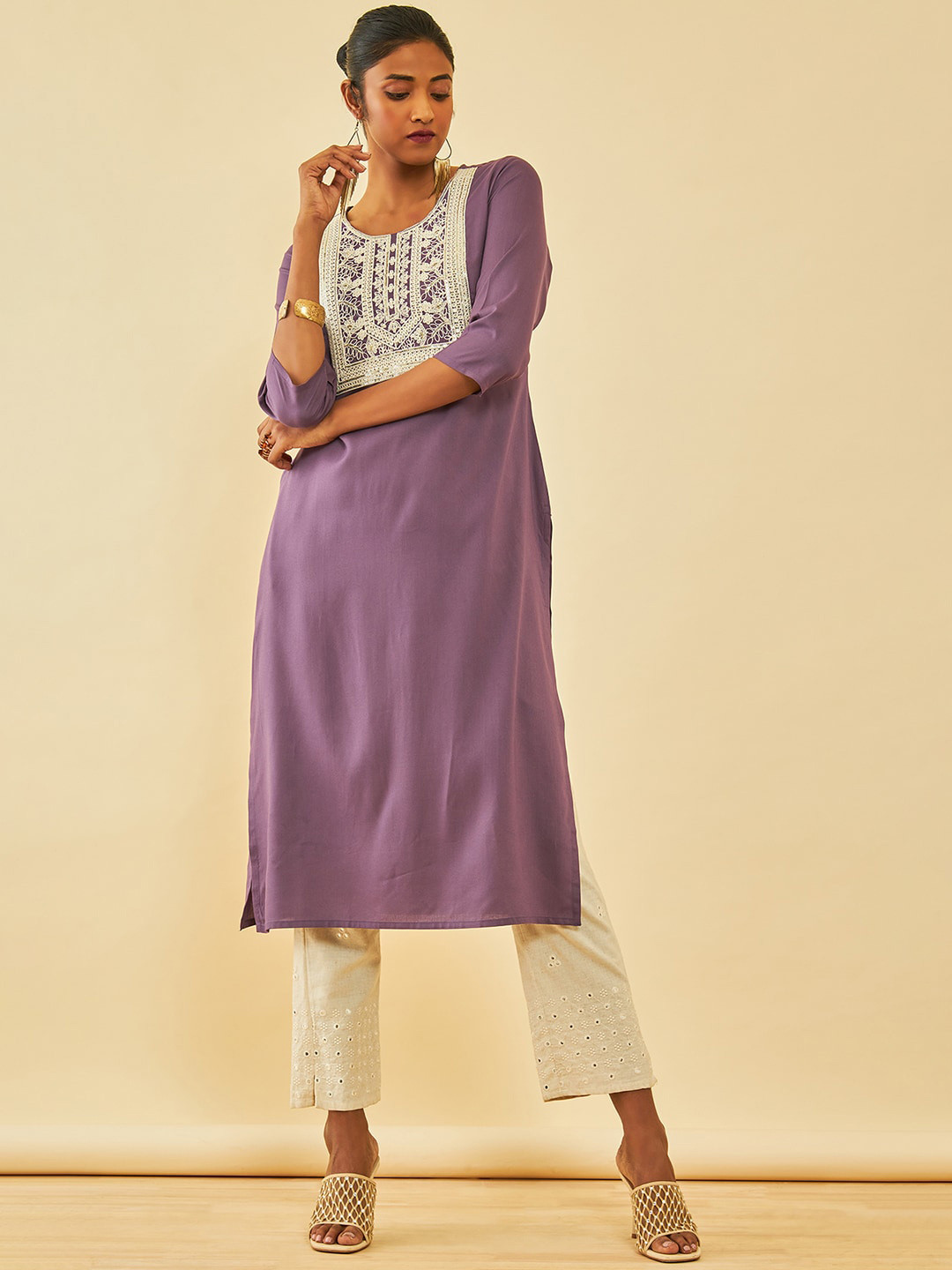

Soch Geometric Embroidered Yoke Design Thread Work Kurta, Purple