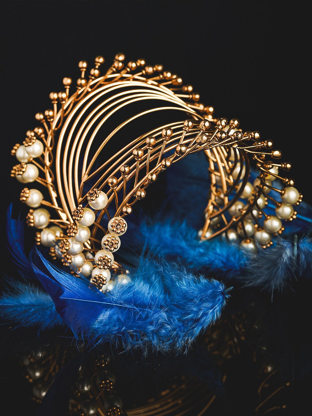 

Suhani Pittie Gold-Plated Pearls Cuff Bracelet