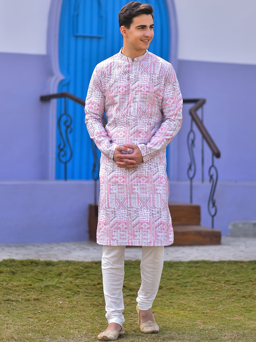 

HOUSE OF DEYANN Abstract Printed Straight Kurta with Churidar, Peach