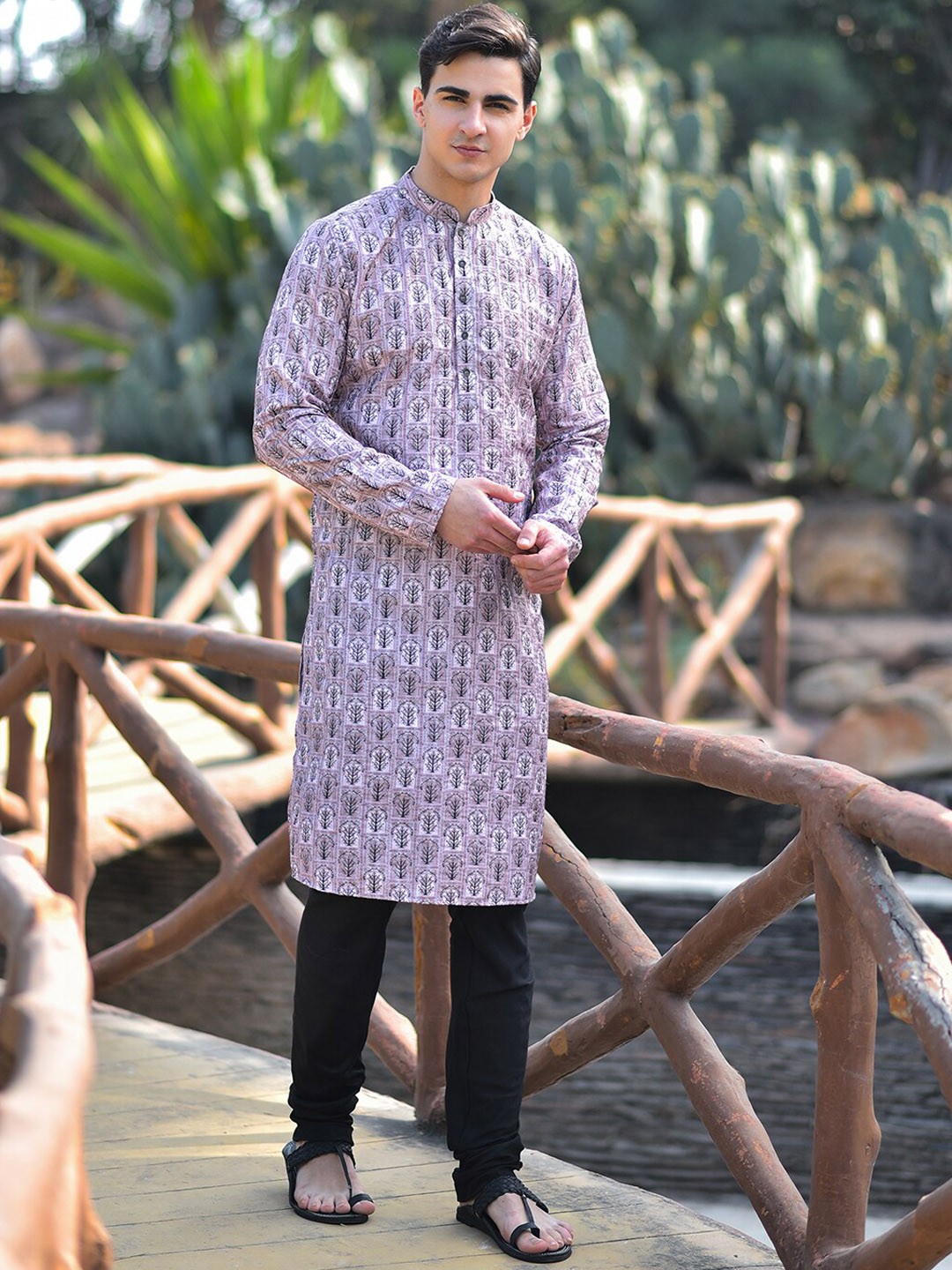 

HOUSE OF DEYANN Ethnic Motifs Printed Straight Kurta with Churidar, Purple