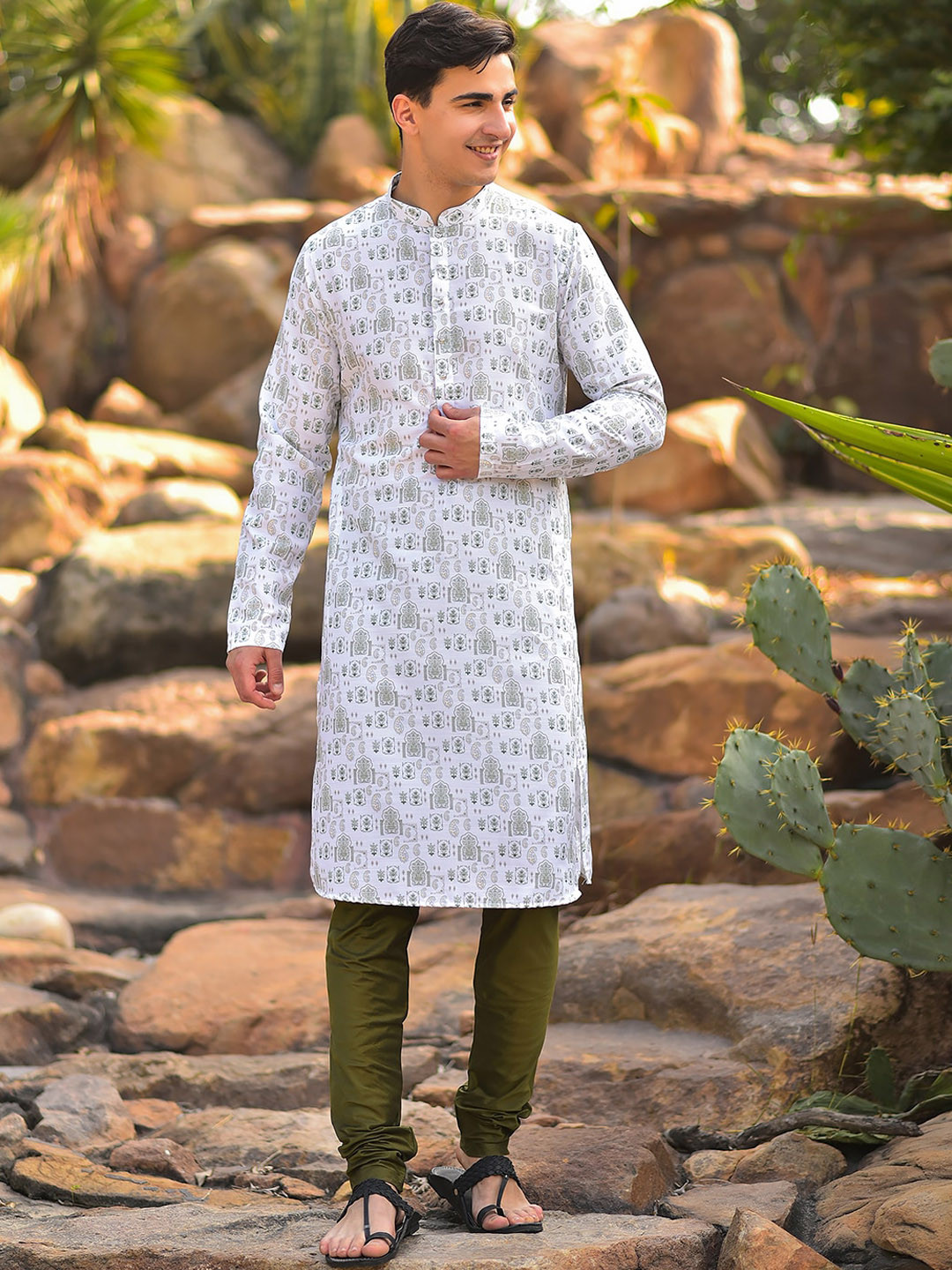 

HOUSE OF DEYANN Ethnic Motifs Printed Straight Kurta with Churidar, Green