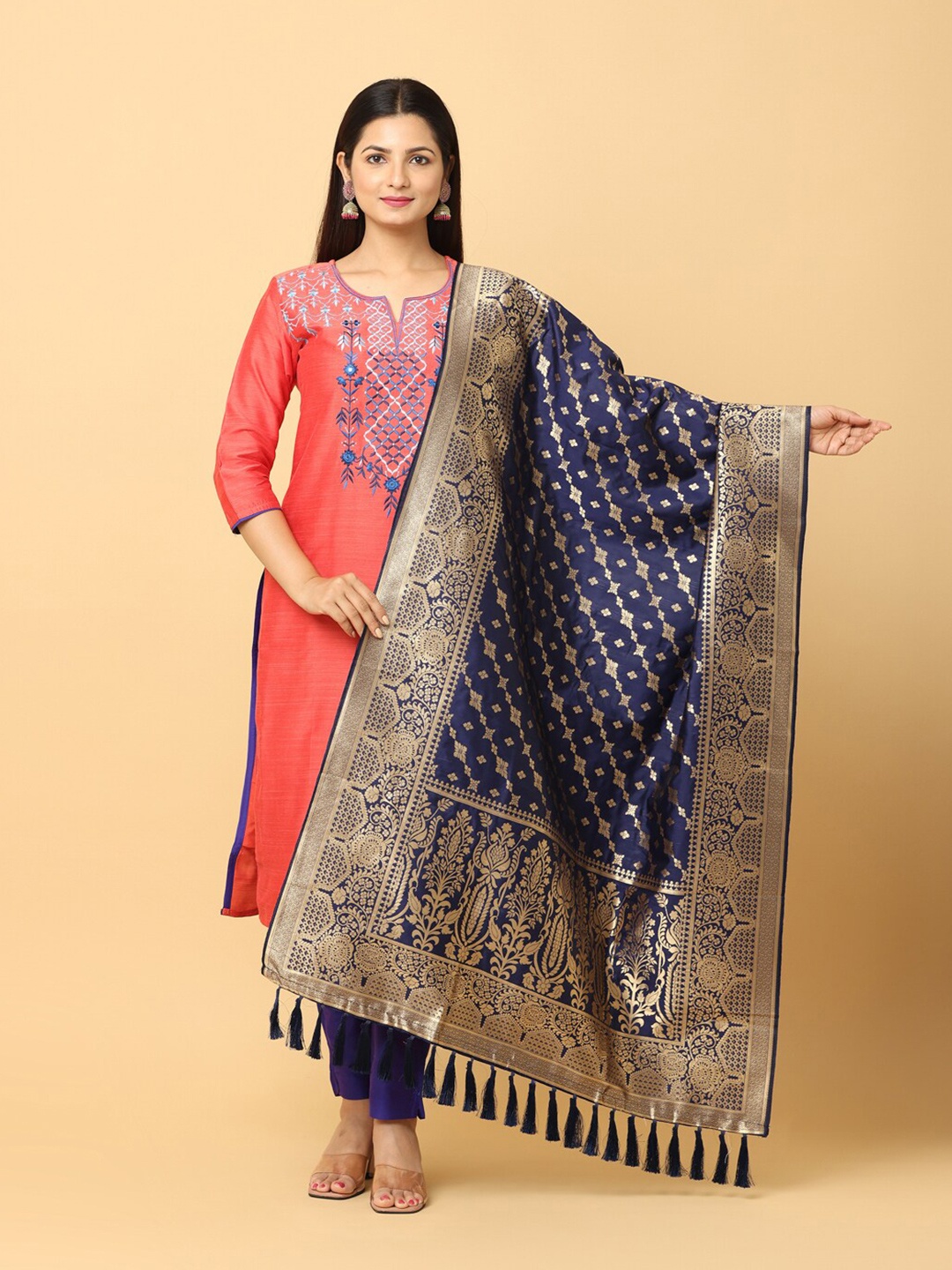 

PATLIPALLU Floral Woven Design Zari Dupatta, Navy blue