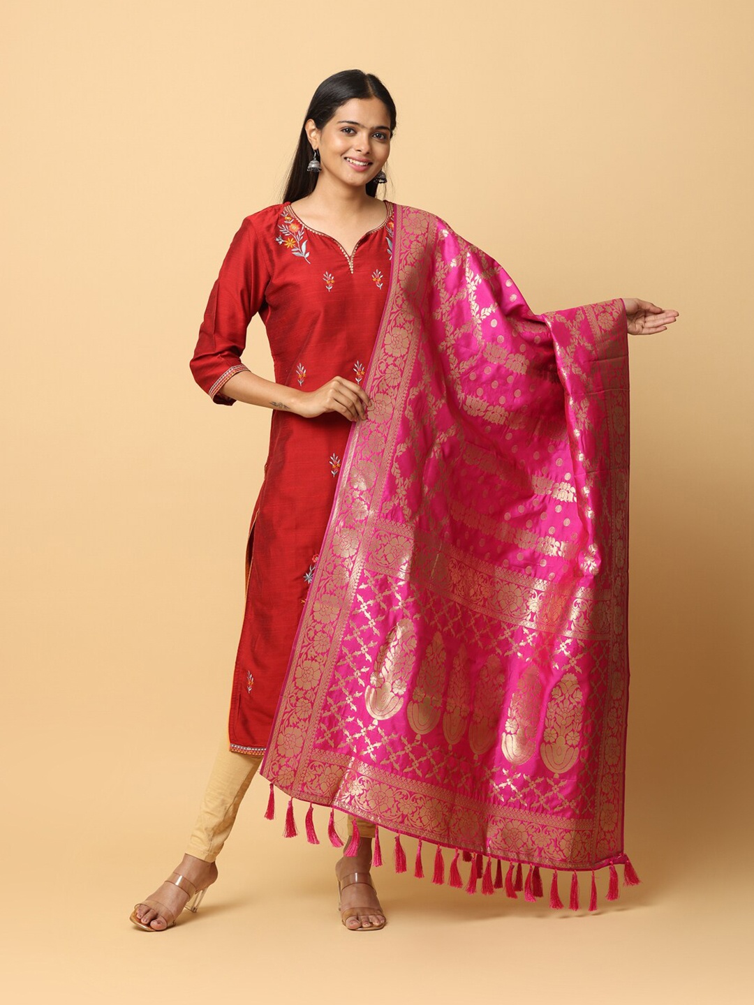 

PATLIPALLU Woven Design Dupatta With Zari, Pink