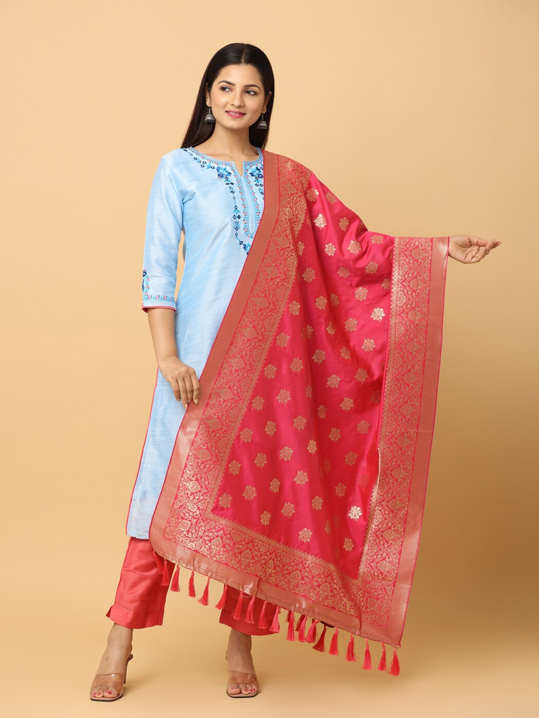 

PATLIPALLU Floral Woven Design Zari Dupatta, Red