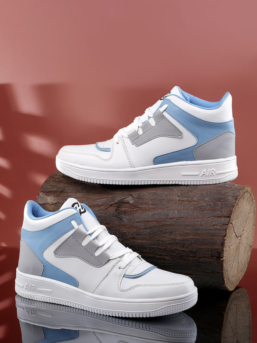 

HAKKEL Men Colourblocked Lightweight Sneakers, White