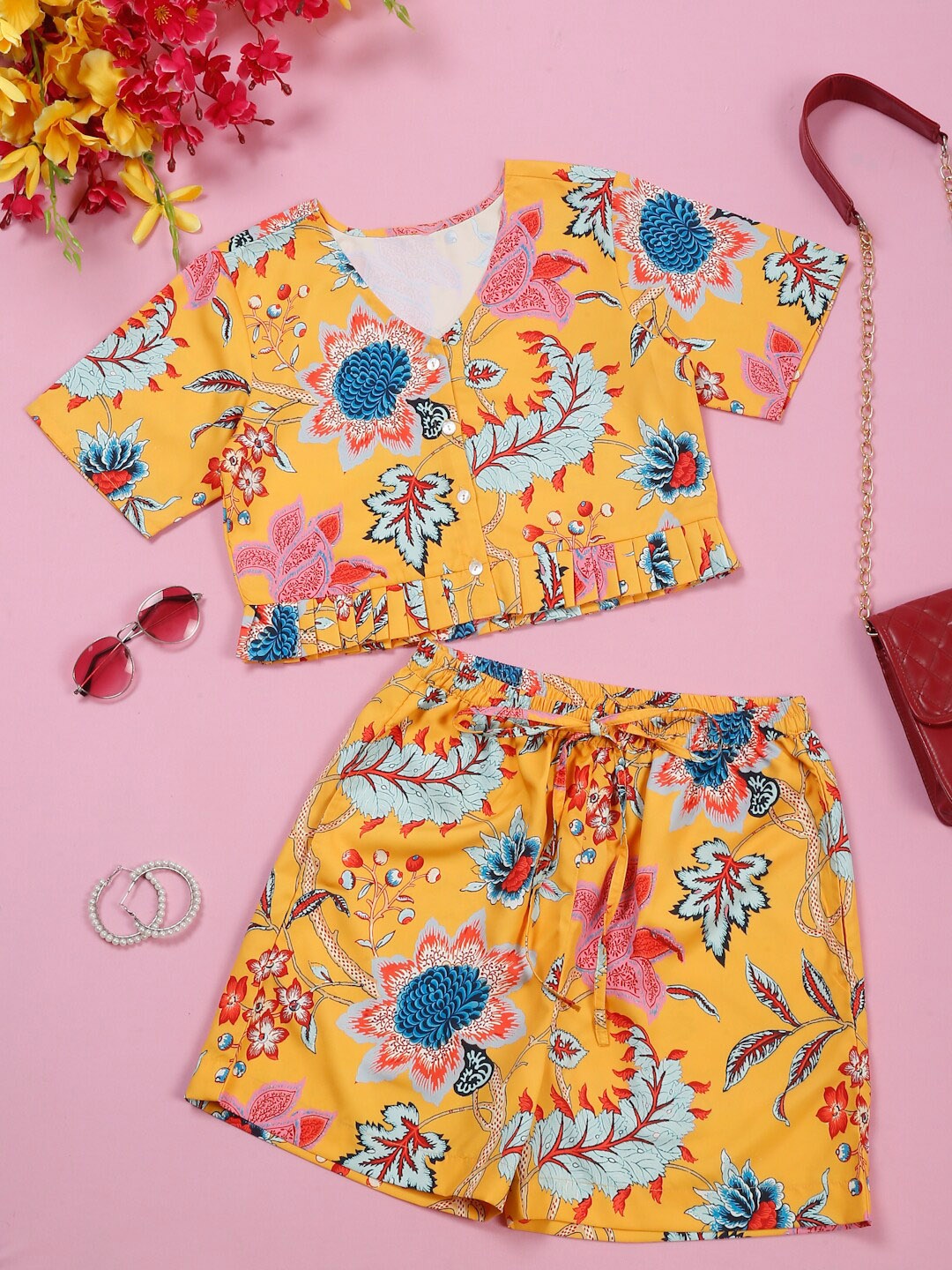 

SAKA DESIGNS Girls Printed Top With Shorts Clothing Set, Mustard