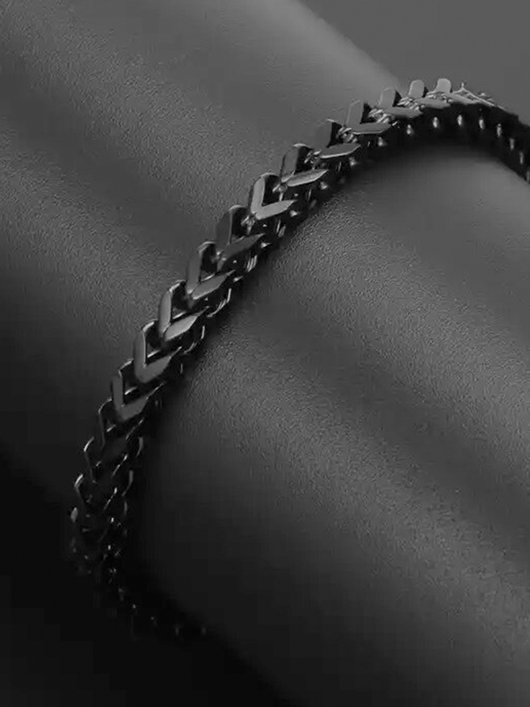 

MEENAZ Men Stainless Steel Link Bracelet, Black