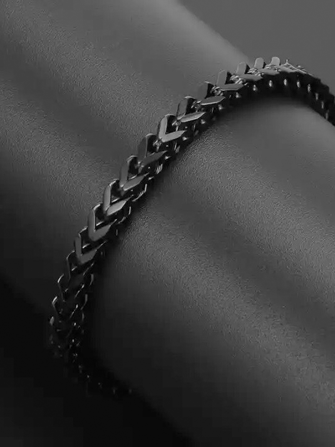 

MEENAZ Men Silver-Plated Stainless Steel Link Bracelet, Black