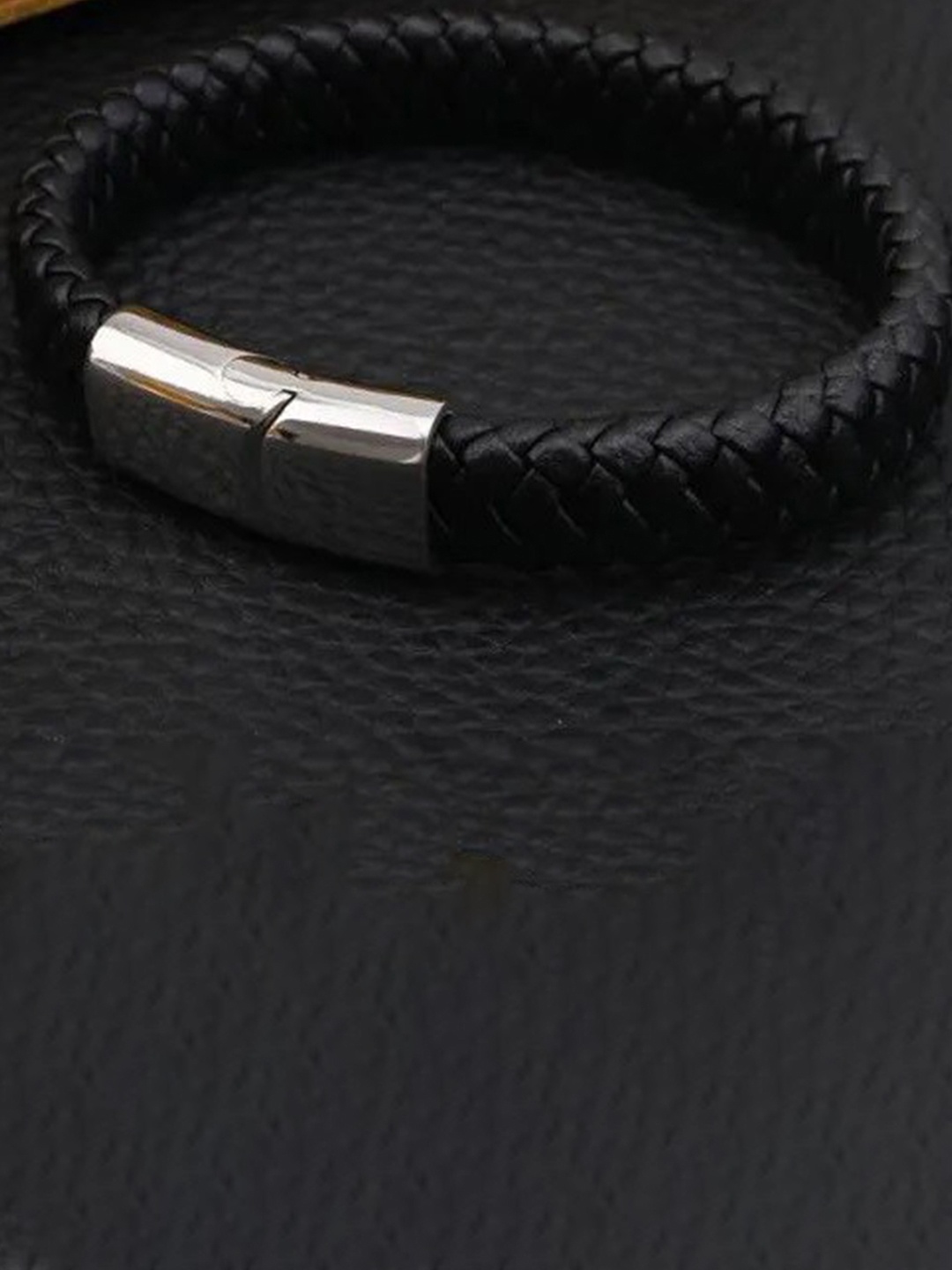 

MEENAZ Men Leather Silver Plated Kada Bracelet