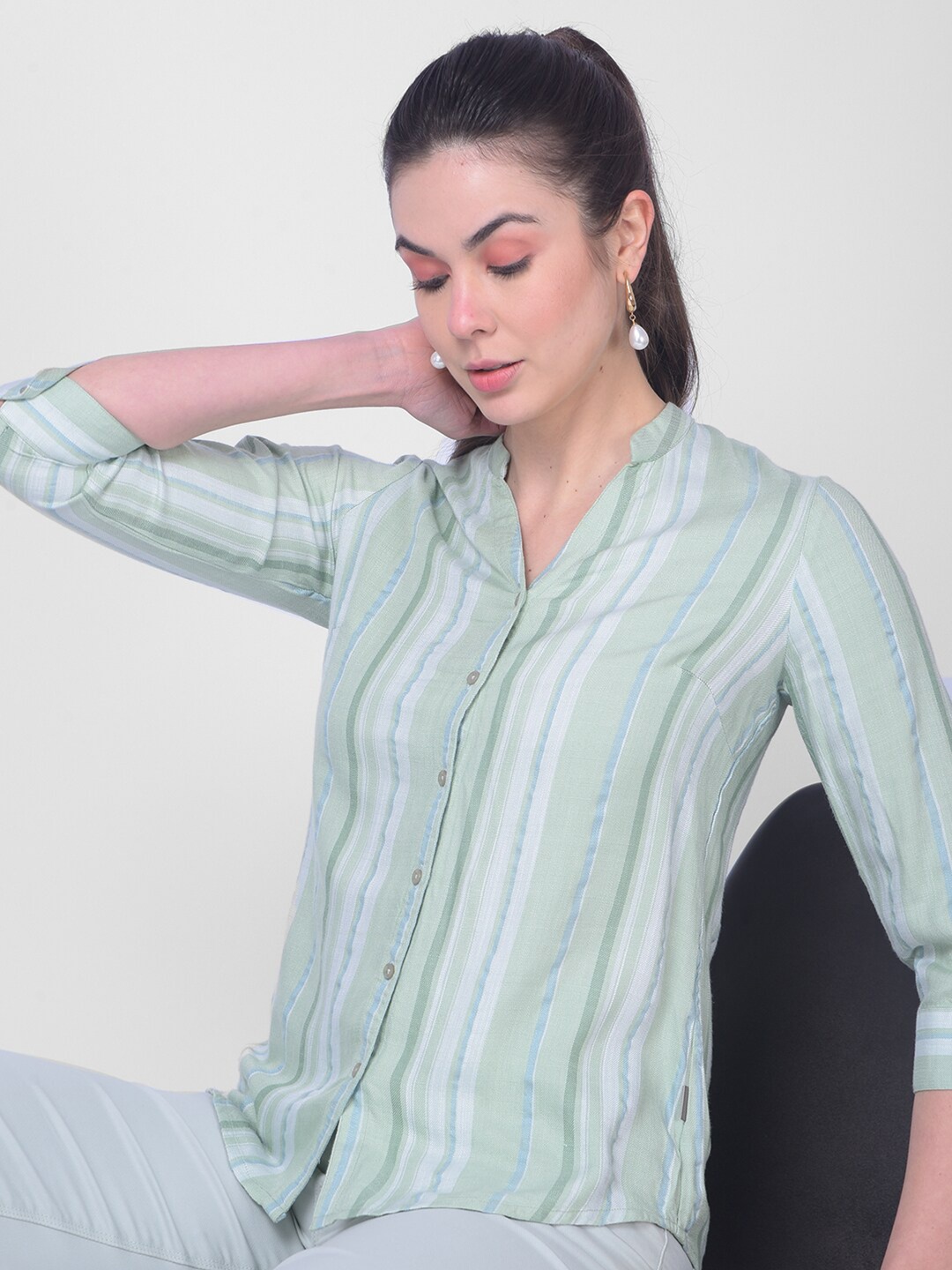 

Crimsoune Club Classic Slim Fit Striped Casual Shirt, Green