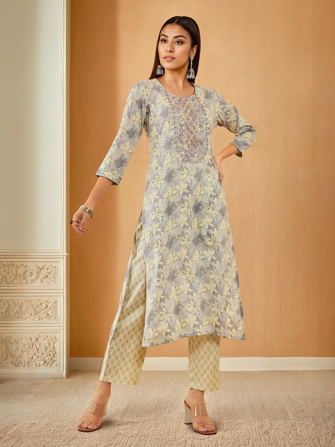 

Soch Floral Printed Regular Sequinned Kurta with Trousers, Grey