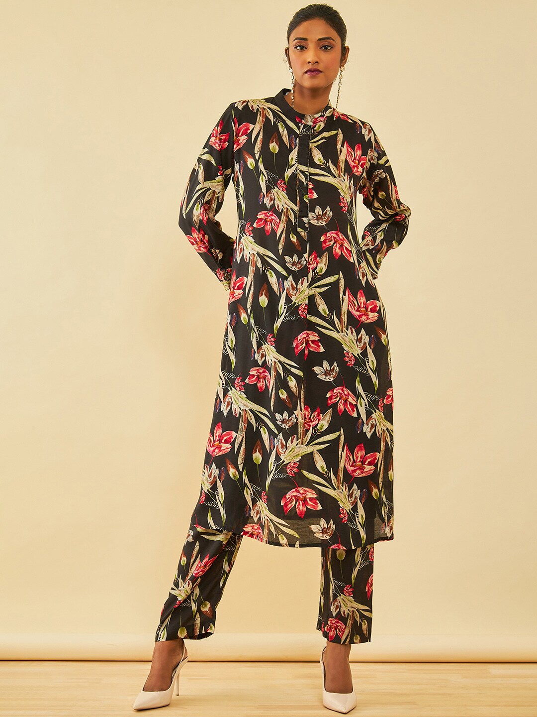 

Soch Muslin Floral Print Co-Ord Set With Cutdana Work, Black