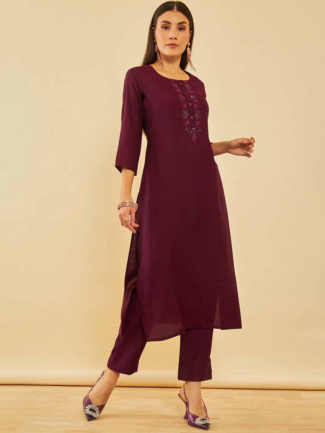 

Soch Floral Regular Zardozi Kurta with Trousers, Burgundy