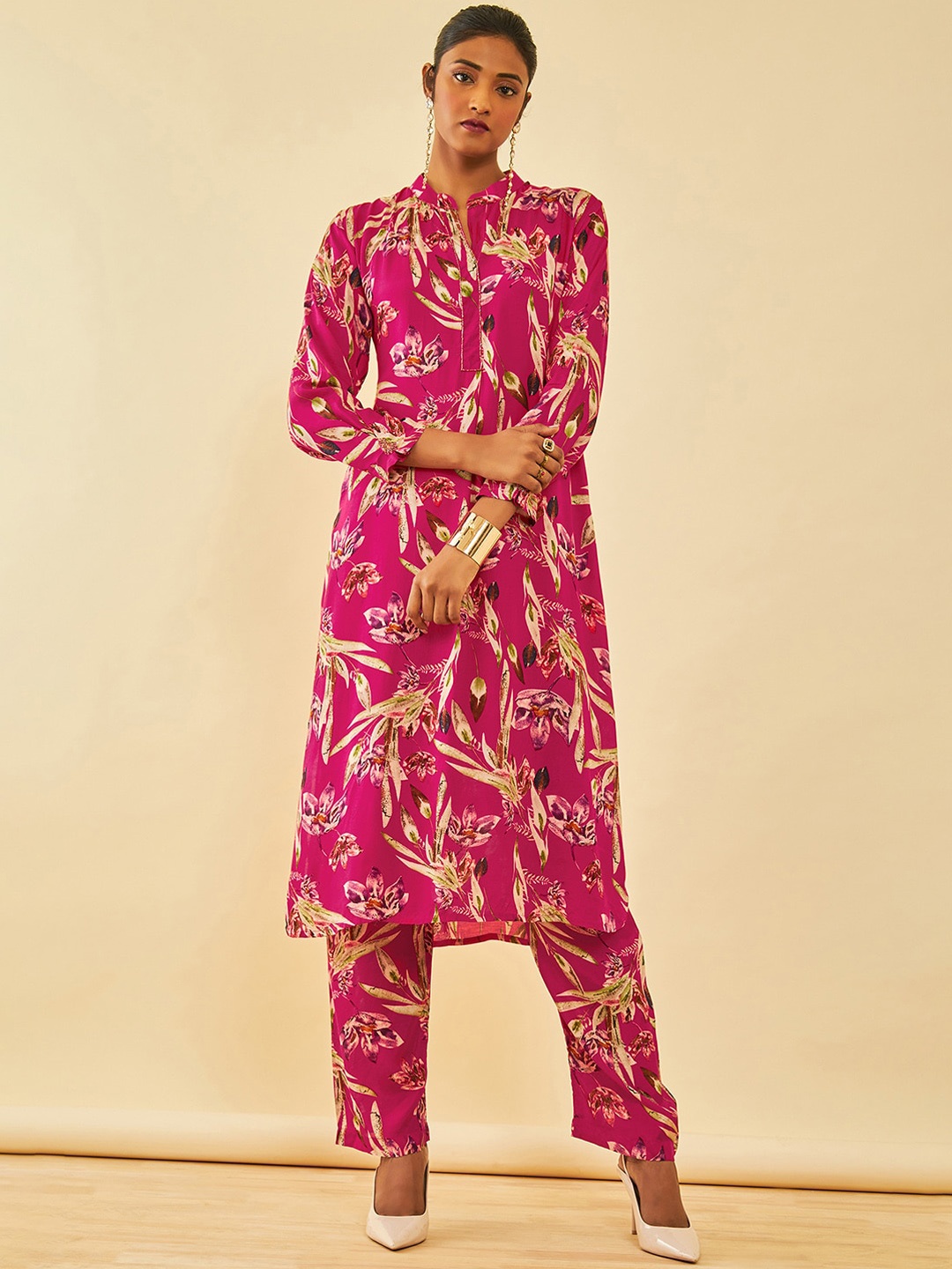 

Soch Muslin Floral Print Co-Ord Set With Cutdana Work, Pink