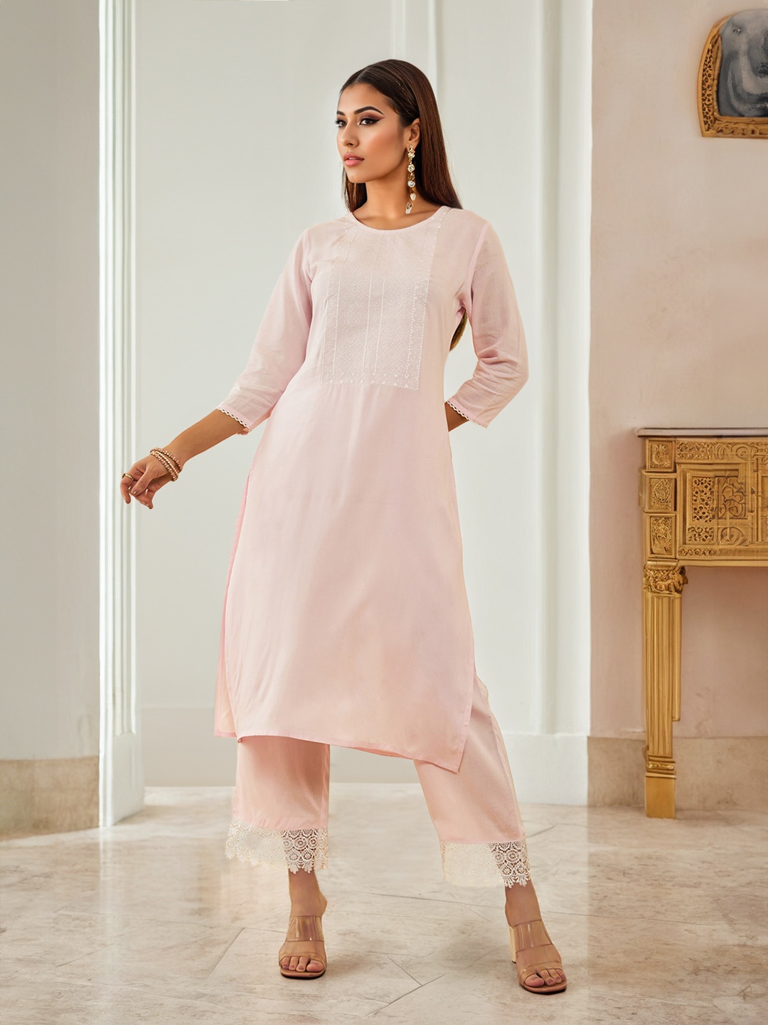 

Soch Ethnic Motifs Embroidered Regular Thread Work Kurta with Palazzos, Pink