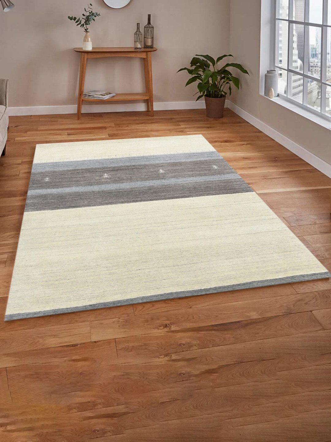 

saraswatii global Off White & Grey Striped Hand-Tufted Carpet