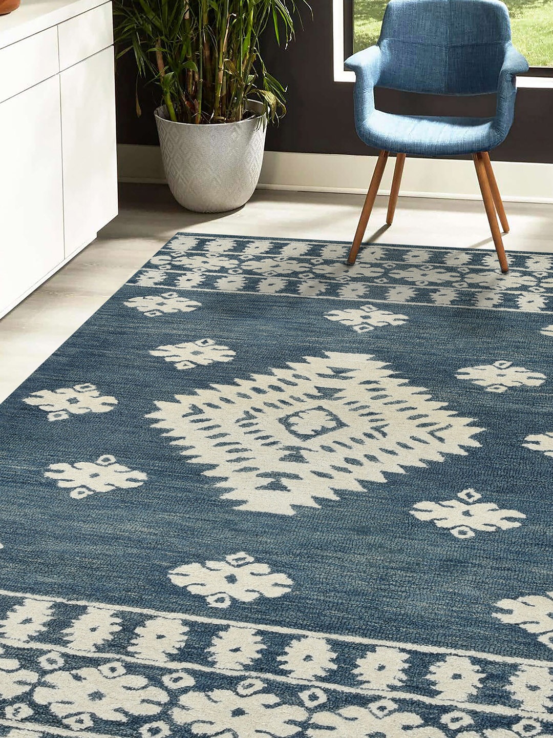 

saraswatii global Navy Blue & White Geometric Printed Woolen Rectangle Carpet