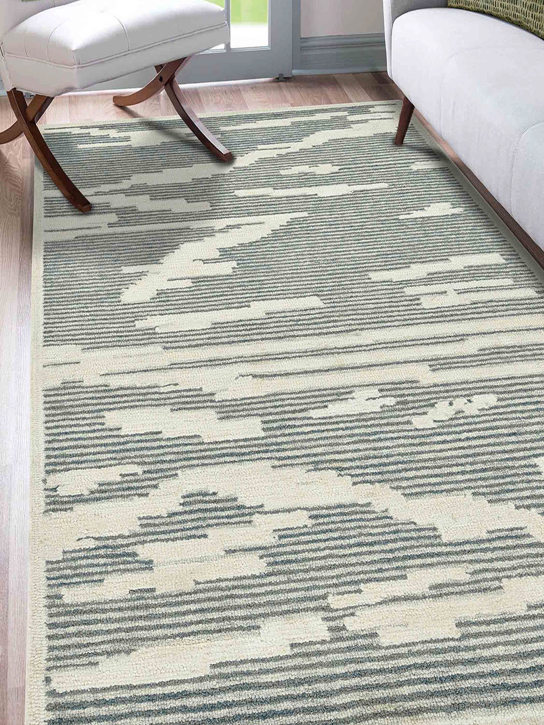 

saraswatii global Grey & Beige Striped Printed Woolen Rectangle Carpet