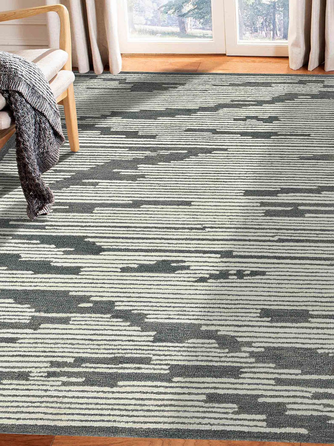 

saraswatii global Grey Striped Hand-Tufted Wool Carpets