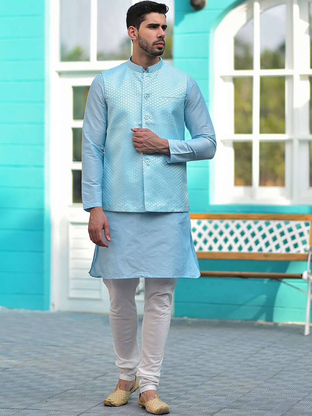 

HOUSE OF DEYANN Regular Kurta With Churidar & Woven Design Nehru Jacket, Blue