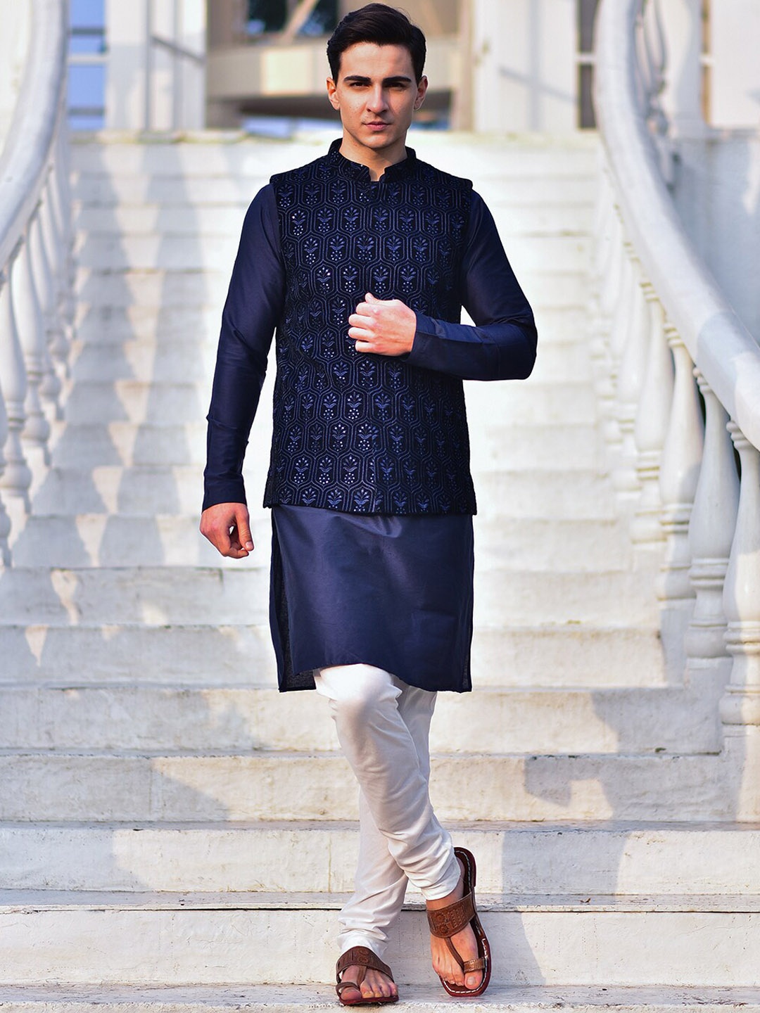 

HOUSE OF DEYANN Regular Kurta With Churidar & Embroidered Nehru Jacket, Navy blue
