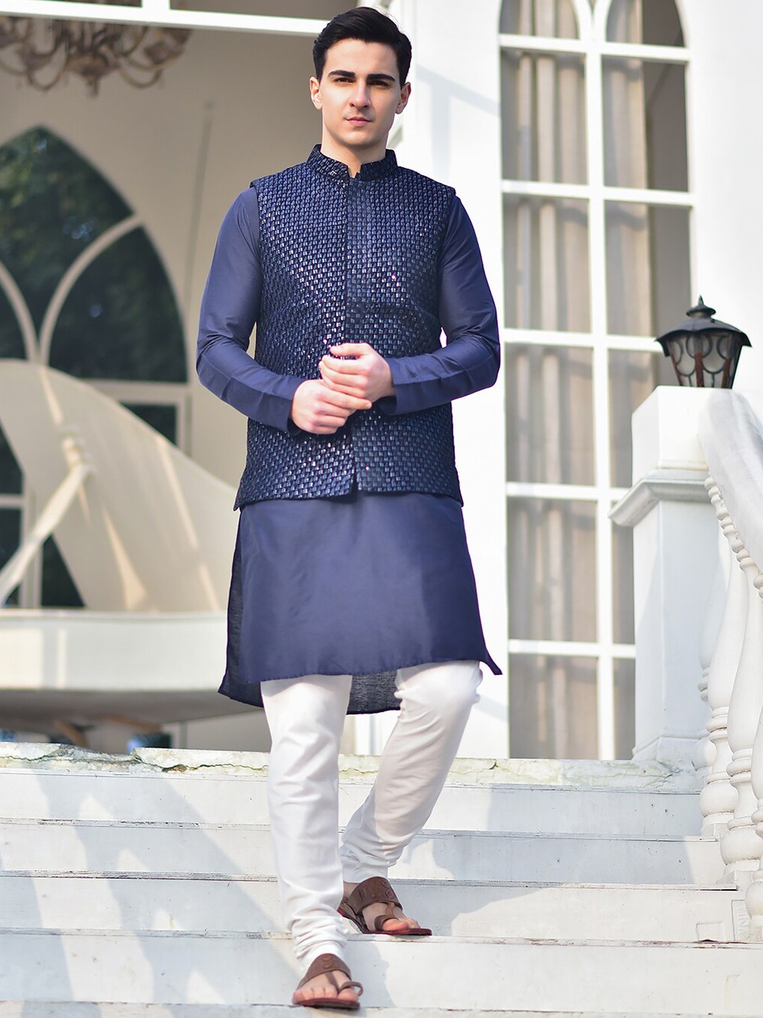 

HOUSE OF DEYANN Ethnic Motifs Regular Kurta With Churidar & Embroidered Nehru Jacket, Navy blue