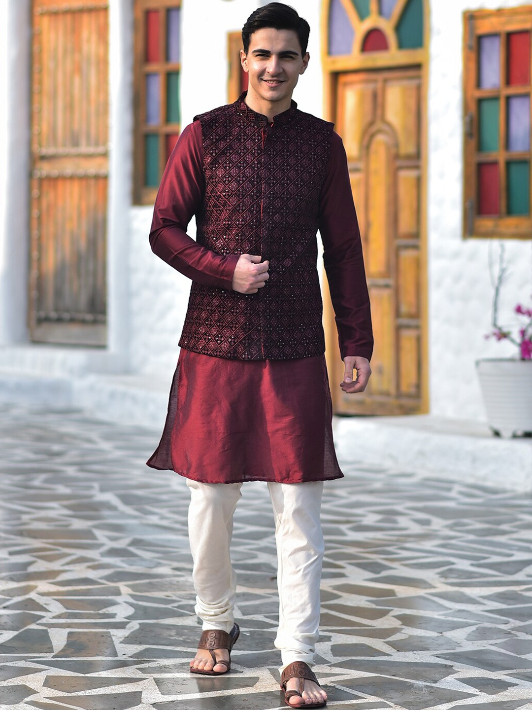 

HOUSE OF DEYANN Ethnic Motifs Regular Kurta With Churidar & Embroidered Nehru Jacket, Maroon