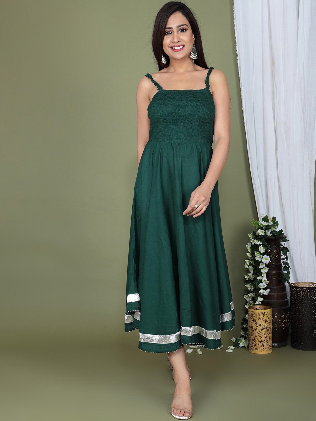 

IkDaiya Shoulder Straps Smocked Fit and Flare Midi Dress, Green