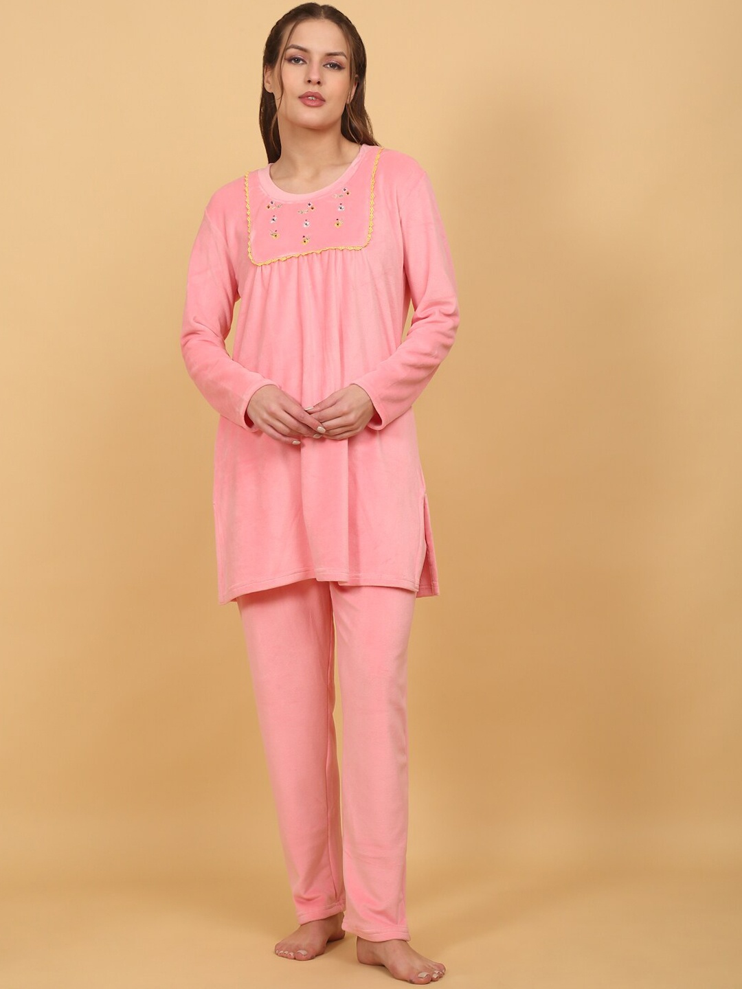 

She N She Floral Embroidered Velvet Night suit, Pink