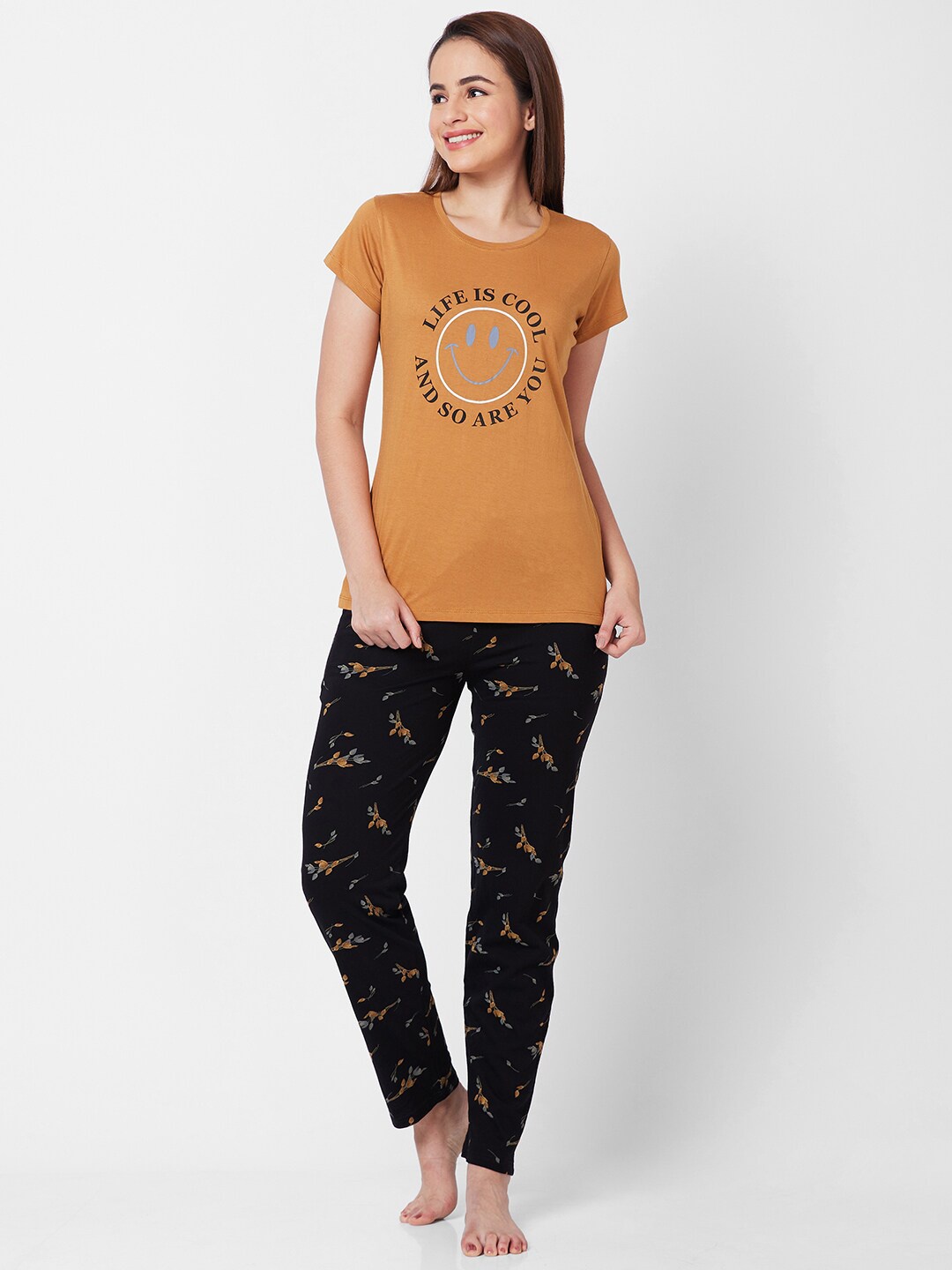

Juliet Typography Printed Pure Cotton Night suit, Mustard