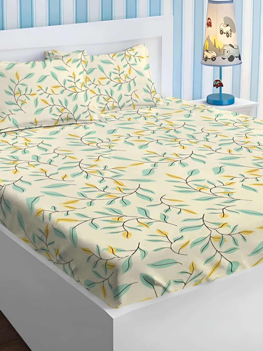 

bsb home Yellow & Black Floral Microfiber 160 TC Queen Bedsheet with 2 Pillow Covers