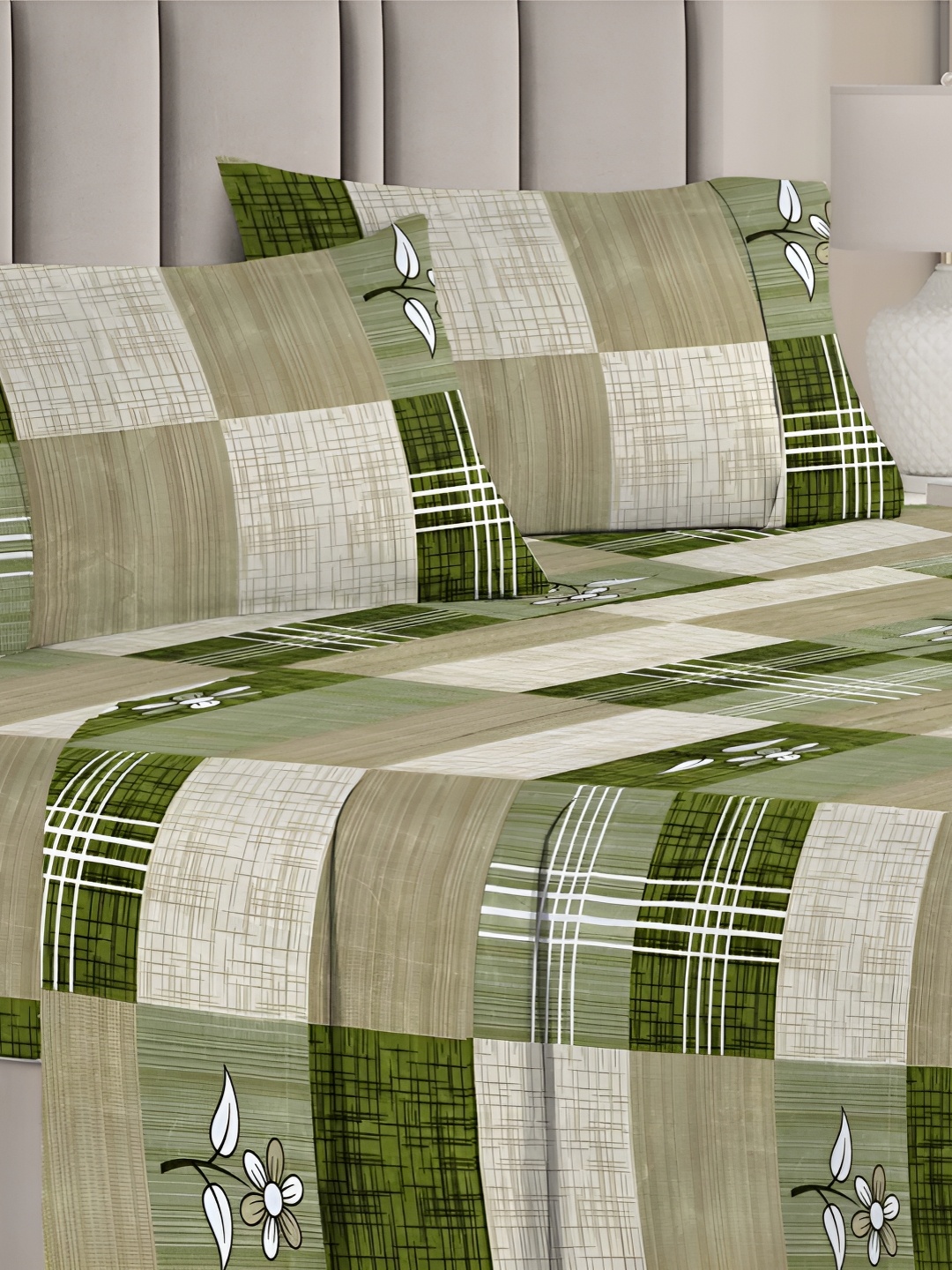 

bsb home Aspire Green Geometric Microfiber 120 TC Queen Bedsheet with 2 Pillow Covers