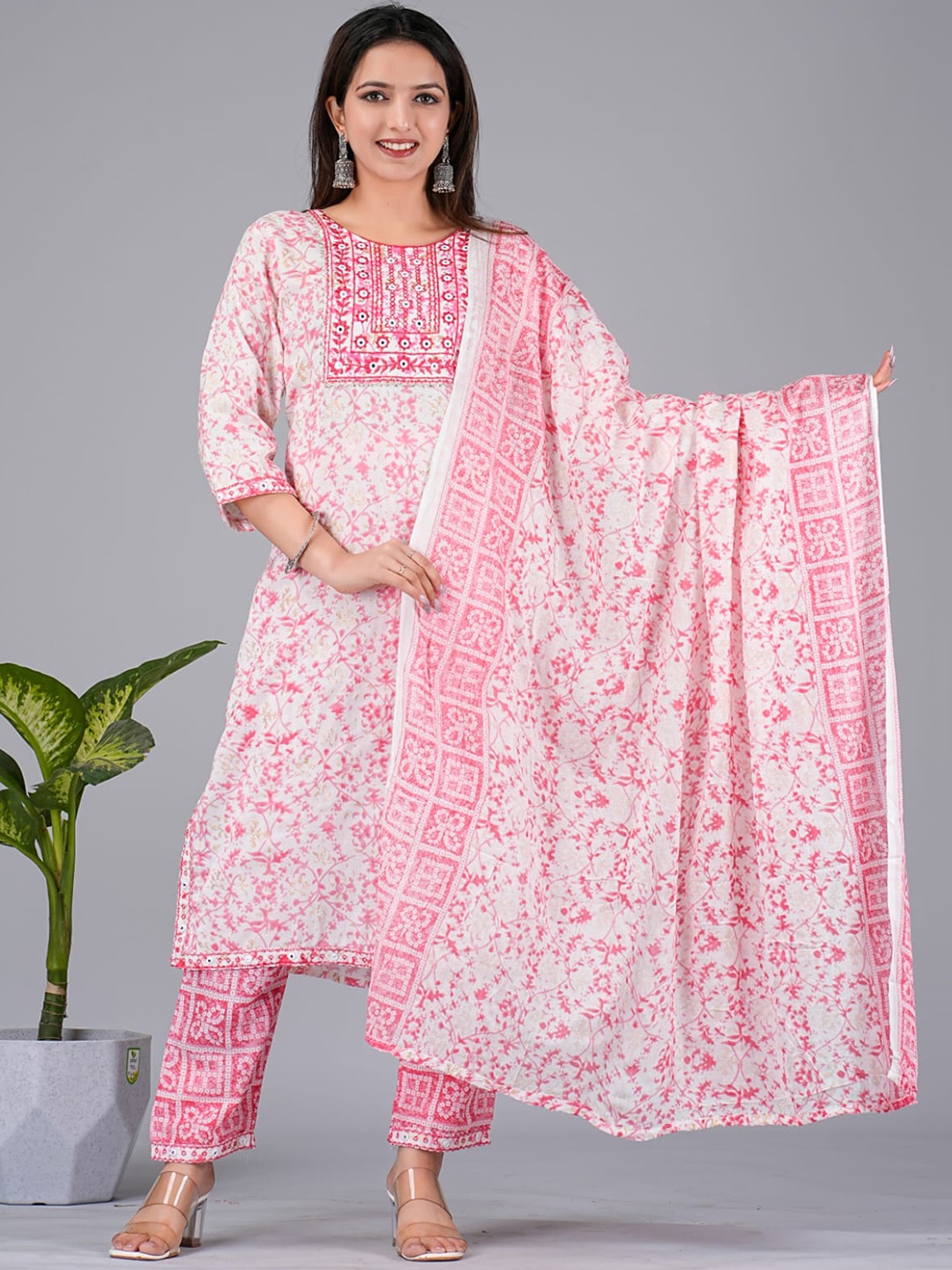

Kamayra Round Neck Floral Yoke Design Gotta Patti Straight Kurta with Trousers & Dupatta, Pink