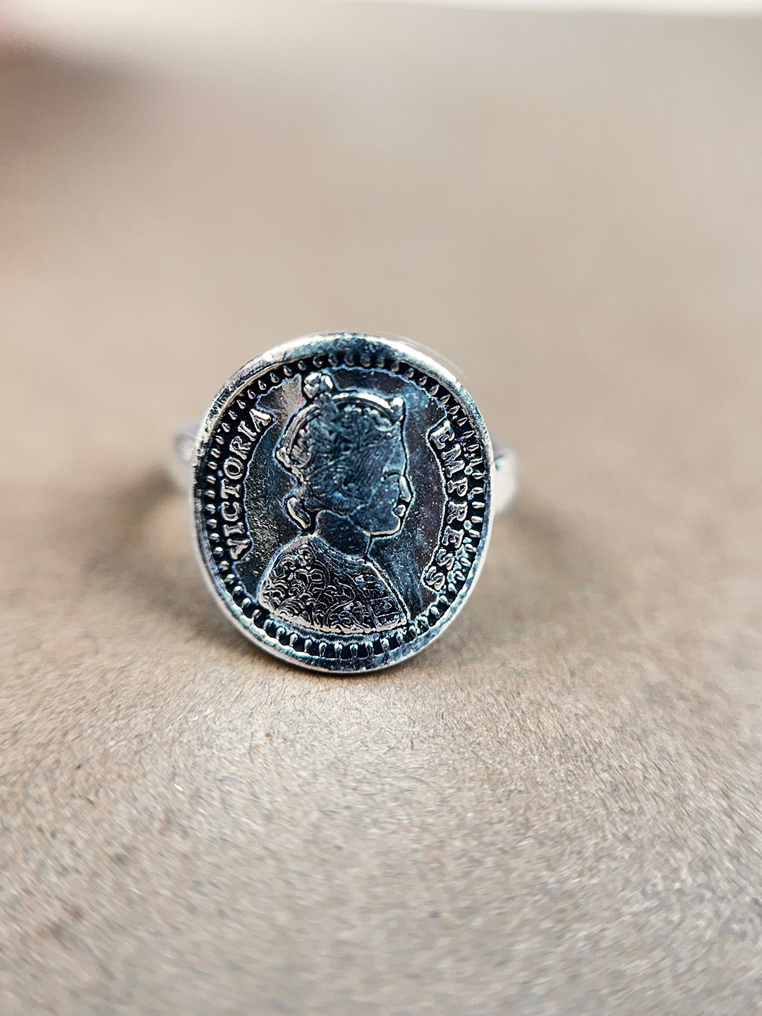 

925 SILLER Rhodium Plated Silver Victoria Empress Finger Ring