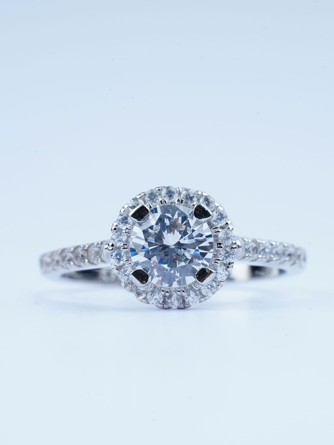 

925 SILLER Sterling Silver Rhodium-Plated Cubic Zirconia Studded Finger Ring