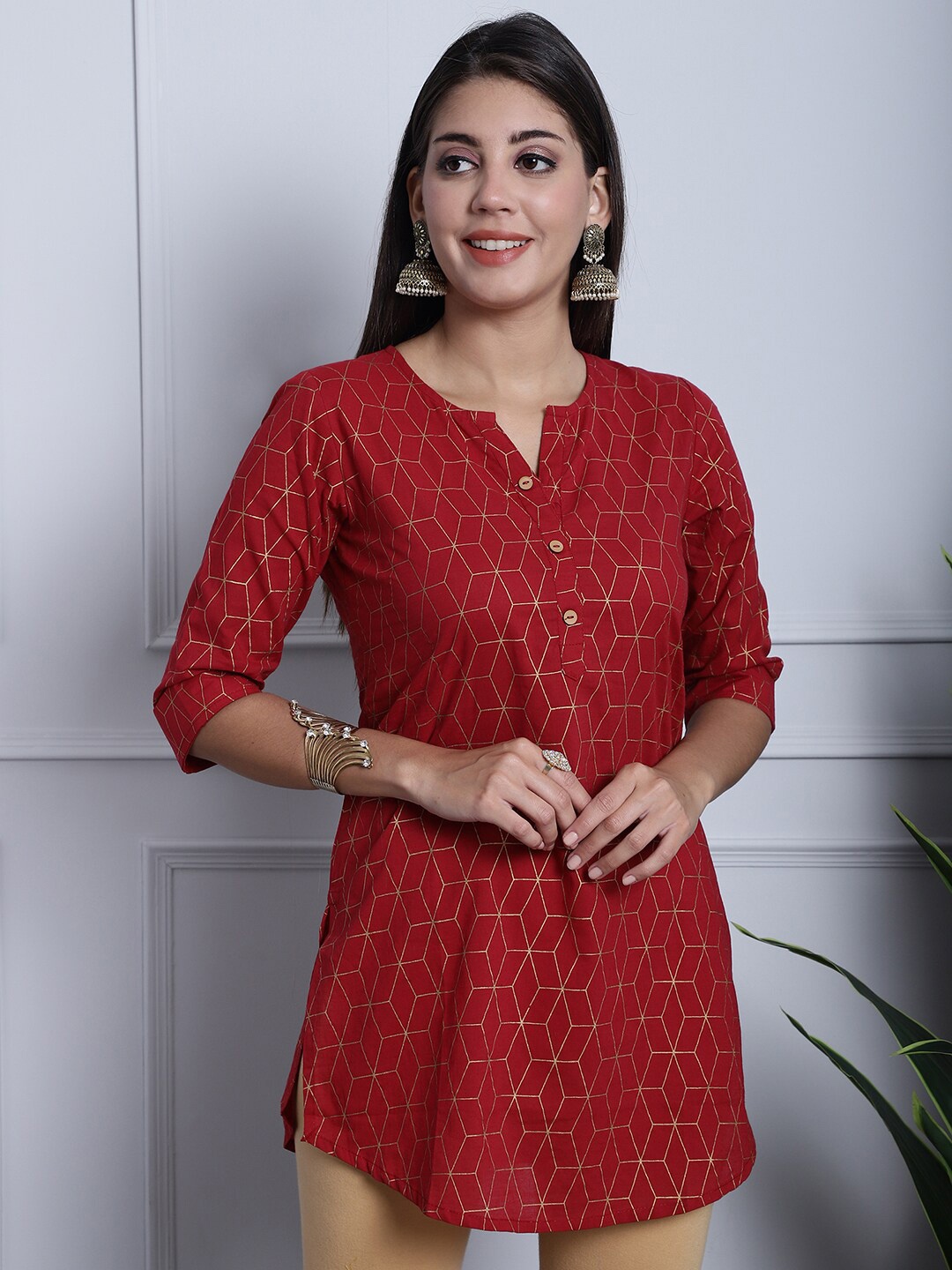 

Grancy Geometric Printed Kurti, Maroon
