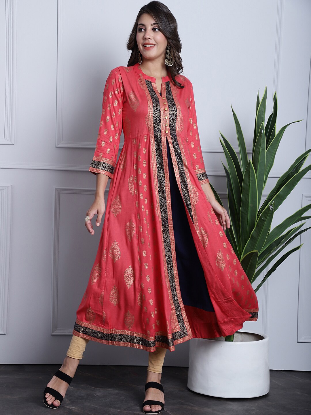 

Grancy Foil Printed Mandarin Collar High Slit A-Line Kurta, Red