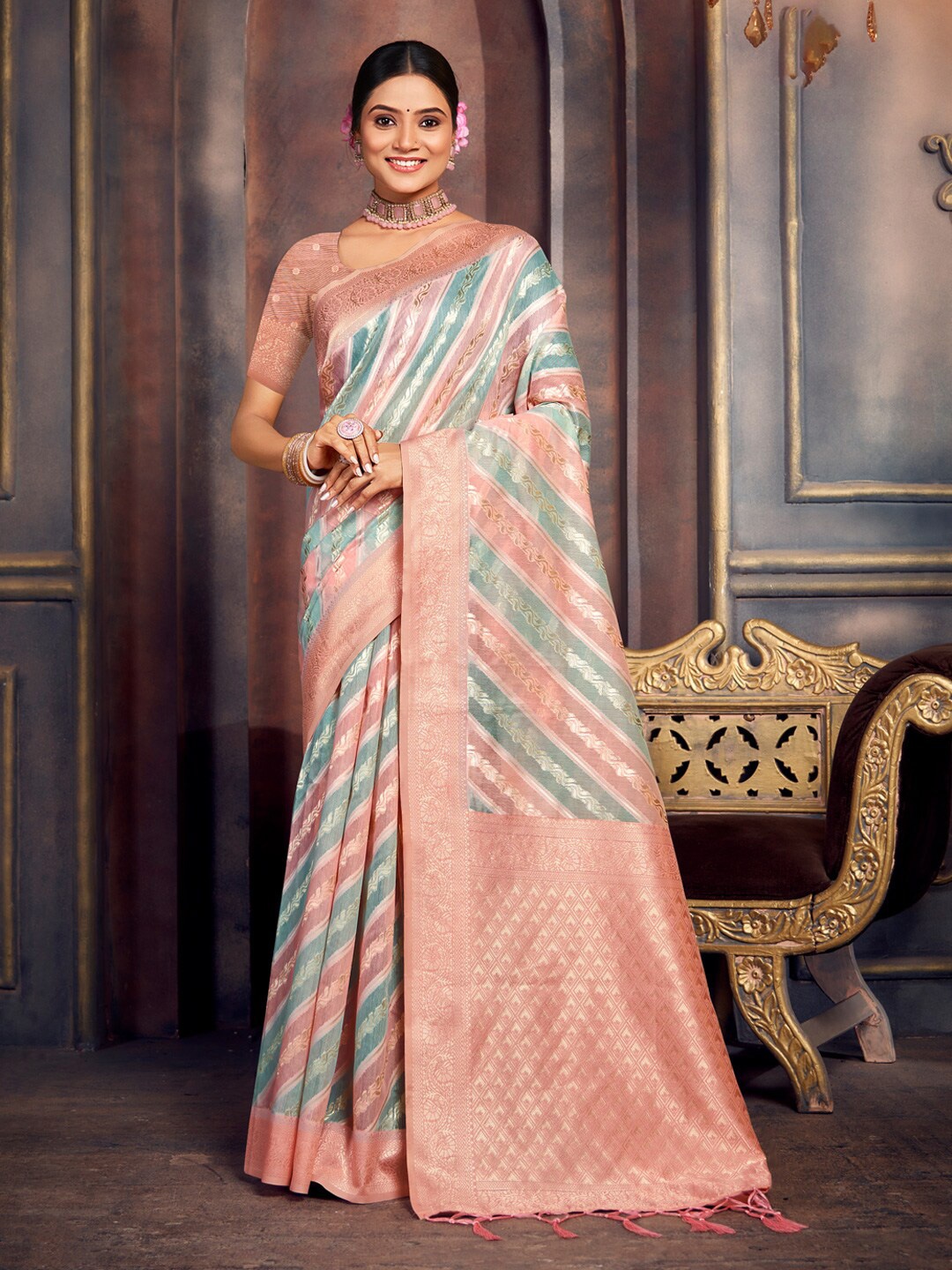 

SANGAM PRINTS Striped Woven Design Zari Saree, Peach