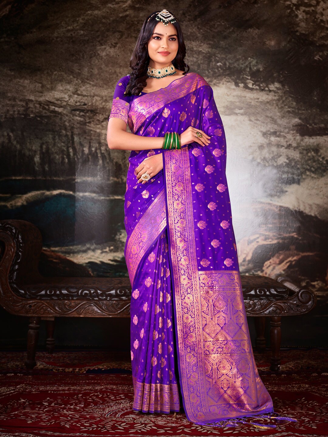 

SANGAM PRINTS Ethnic Motifs Woven Design Zari Saree, Violet