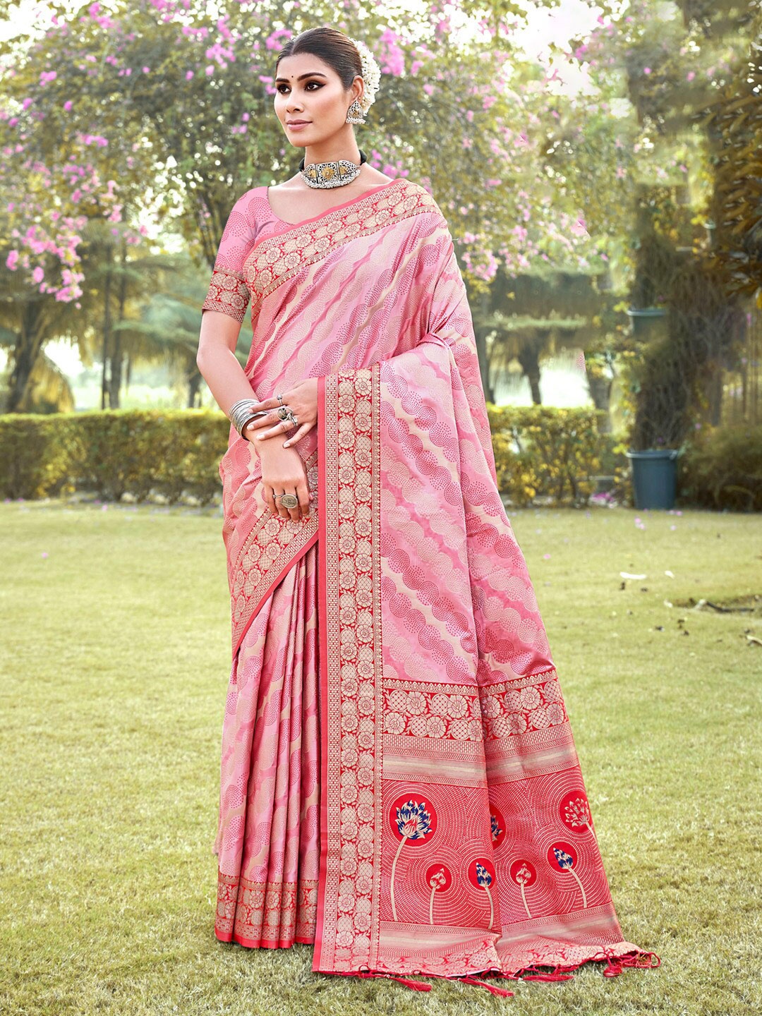 

SANGAM PRINTS Ethnic Motifs Woven Design Zari Saree, Pink