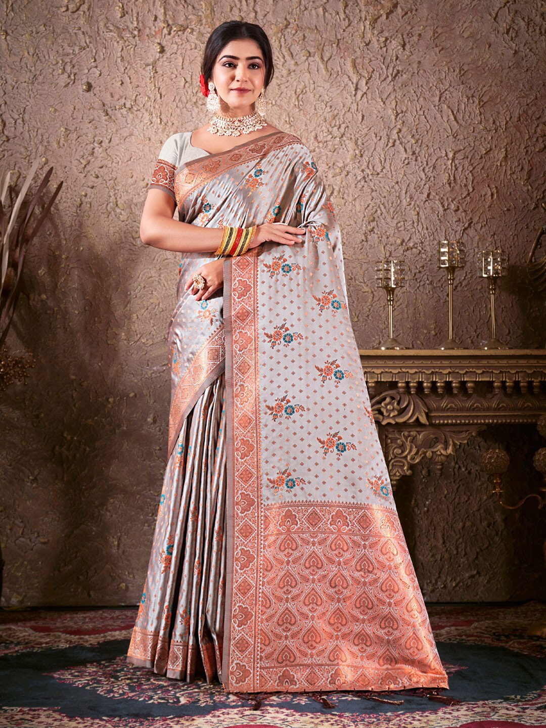 

SANGAM PRINTS Ethnic Motifs Woven Design Zari Saree, Grey