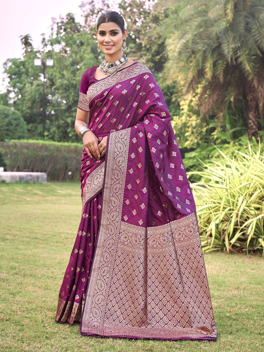 

SANGAM PRINTS Ethnic Motifs Woven Design Zari Kanjeevaram Saree, Purple
