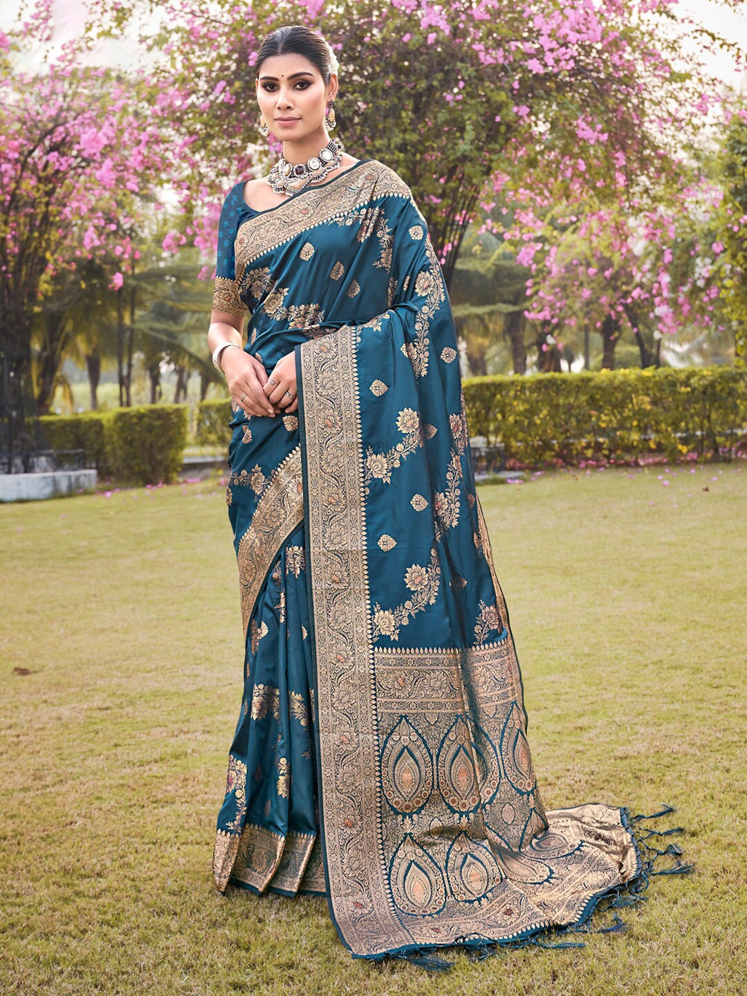 

SANGAM PRINTS Ethnic Motifs Woven Design Zari Banarasi Saree, Blue