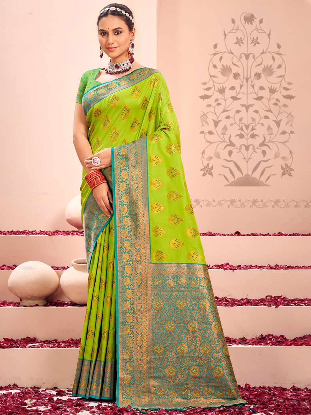 

SANGAM PRINTS Ethnic Motifs Woven Design Zari Kanjeevaram Saree, Green