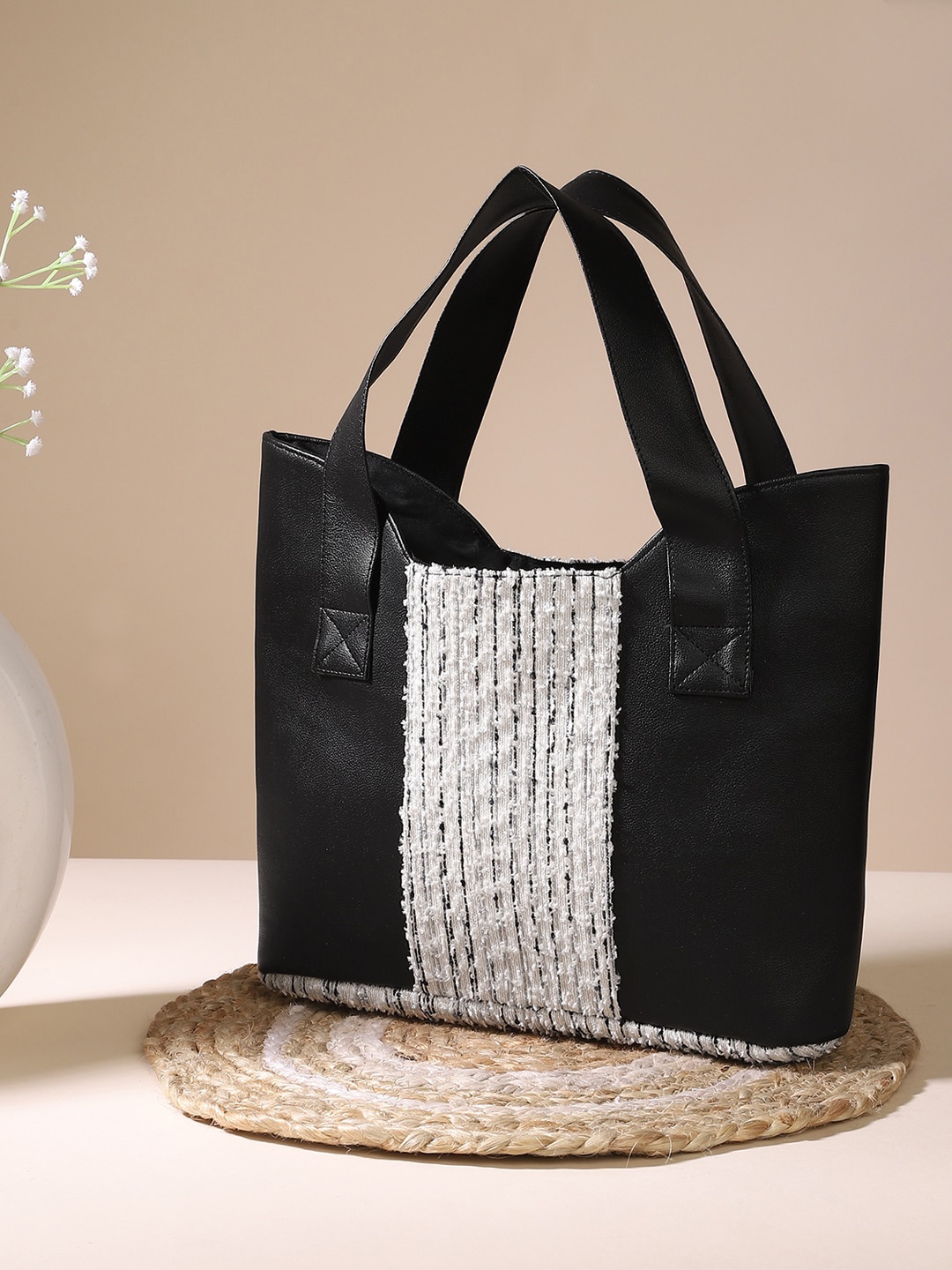 

DEEBACO Colourblocked Oversized Structured Handheld Bag, Black
