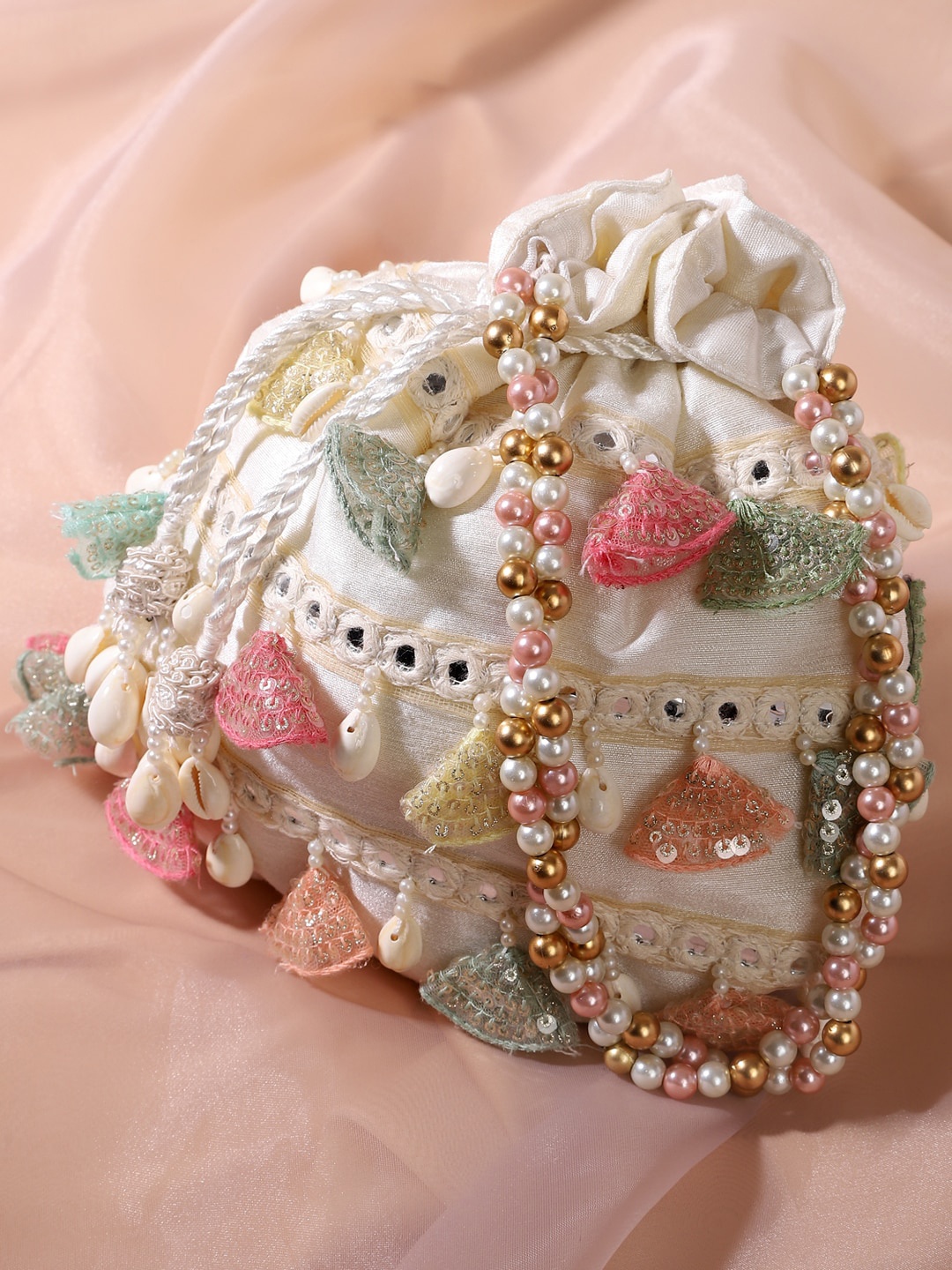 

DEEBACO Beaded & Fringed Detail Potli, Off white
