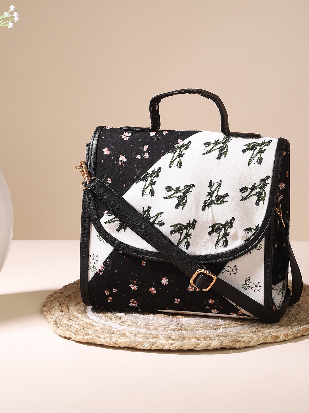 

DEEBACO Patch & Floral Print Satchel, White