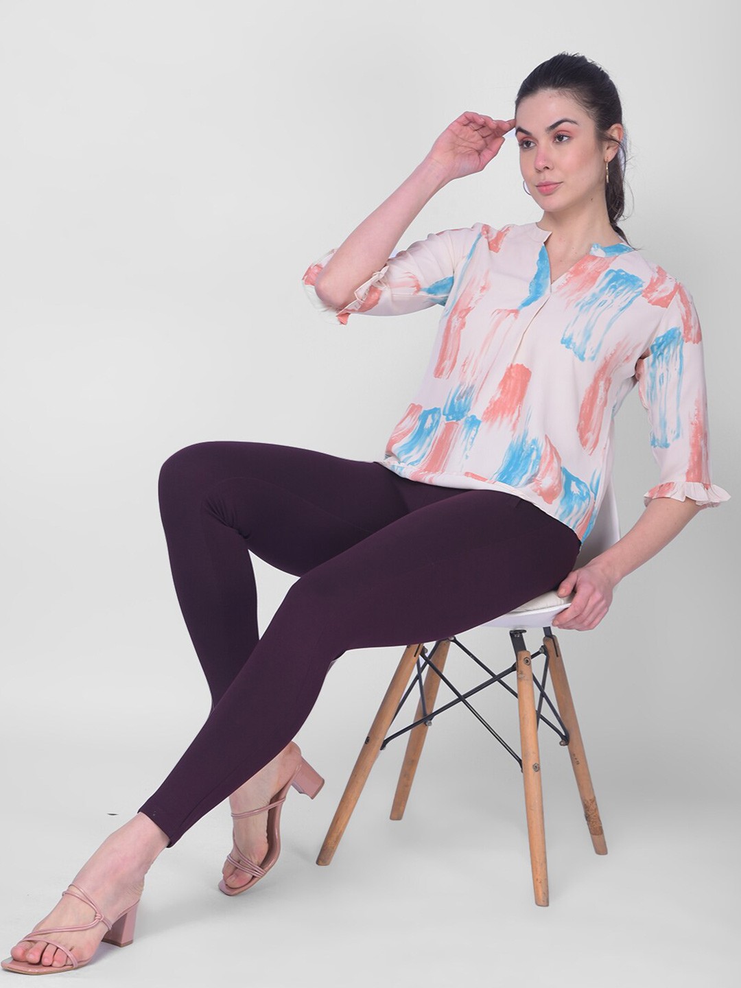 

Crimsoune Club Abstract Printed Mandarin Collar Cotton Top, Off white